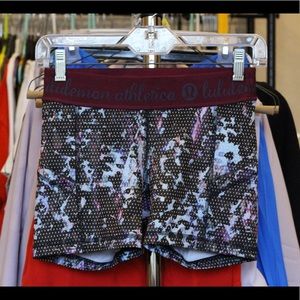 Lululemon compression shorts